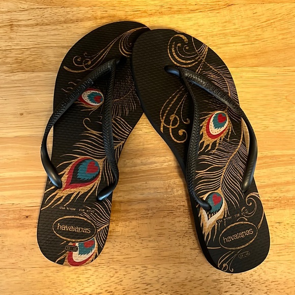 Havaianas Shoes - Havaianas Peacock Feather FlipFlops - Size 9/10